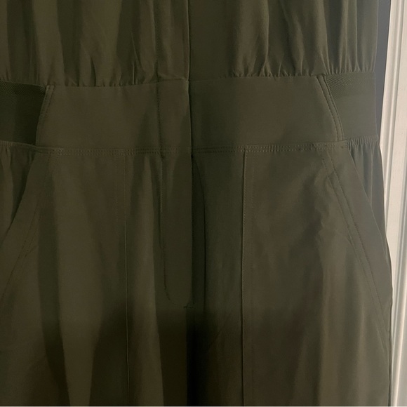 NWOT Athleta Brooklyn Utility Jumpsuit Size 0 Aspen Olive Green - Picture 9 of 12
